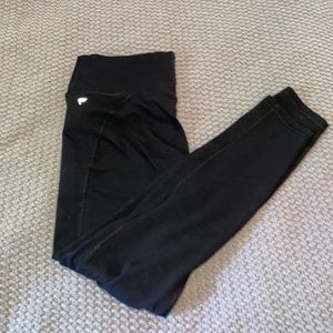 Black Fabletics leggings